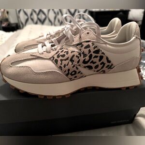 New Balance 327 cheetah, women’s size 10, men’s size 8.5